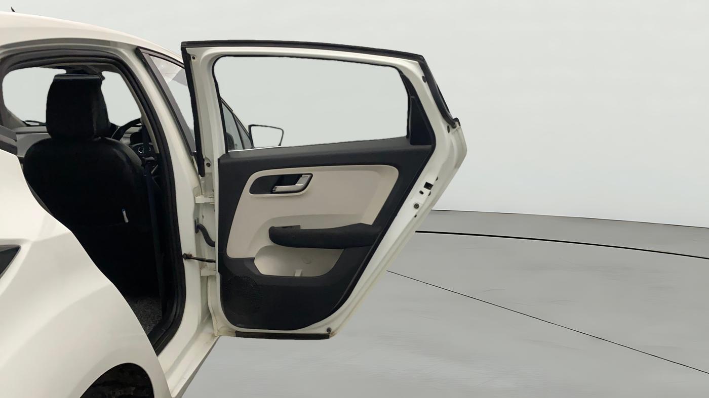 2023 Tata ALTROZ XZ PLUS PETROL, Petrol, Manual, 27,059 km, RHS Rear Door