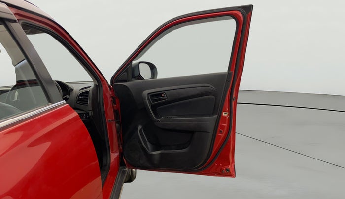 2022 Maruti Vitara Brezza VXI, Petrol, Manual, 30,036 km, RHS Front Door