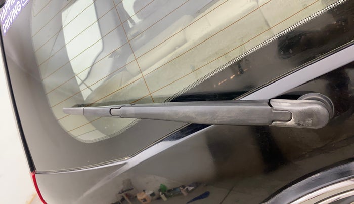 2017 Mahindra XUV500 W10, Diesel, Manual, 65,122 km, Rear Wiper