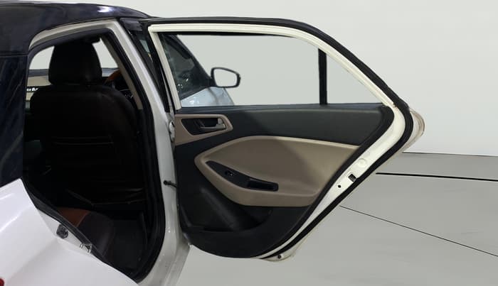 2018 Hyundai Elite i20 ASTA 1.2 (O), CNG, Manual, 1,07,247 km, RHS Rear Door