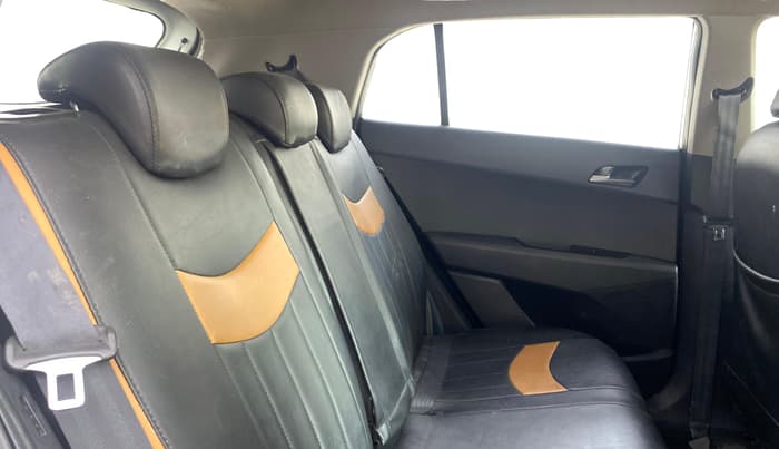 2017 Hyundai Creta SX PLUS AT 1.6 PETROL, Petrol, Automatic, 72,693 km, Right Side Rear Door Cabin