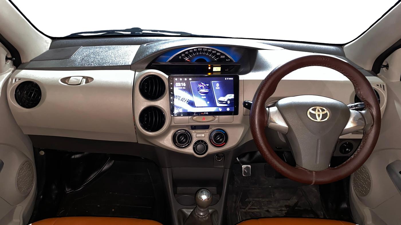 2013 Toyota Etios Liva GD, Diesel, Manual, 75,462 km, Dashboard