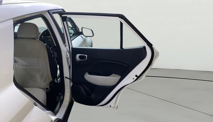 2024 Hyundai VENUE Executive 1.0 Turbo MT, Petrol, Manual, 8,305 km, RHS Rear Door