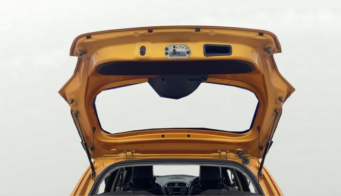 2016 Tata Tiago XZ PETROL, Petrol, Manual, 1,35,171 km, Boot Door Open