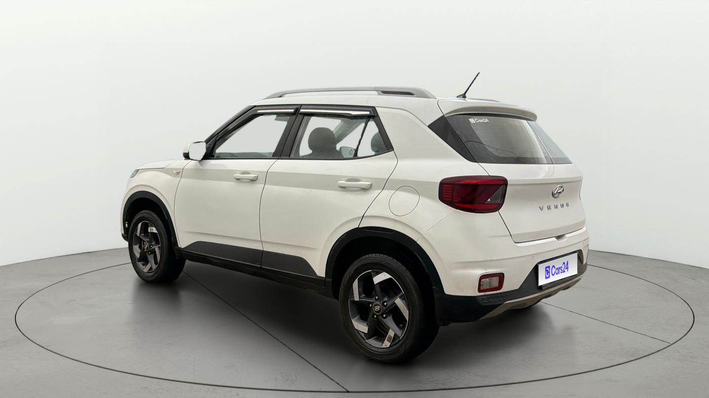 2021 Hyundai VENUE S 1.2, Petrol, Manual, 38,032 km, Left Back Diagonal