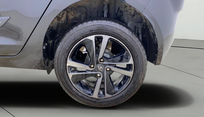 2022 Tata ALTROZ XZA PLUS DARK EDTION, Petrol, Automatic, 76,384 km, Left Rear Wheel