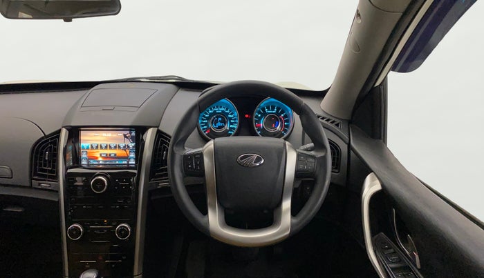 2019 Mahindra XUV500 W7 AT, Diesel, Automatic, 60,037 km, Steering Wheel Close Up