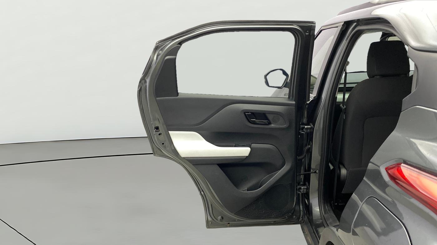 2025 Tata PUNCH Accomplished Plus (S) AMT, Petrol, Automatic, 12,391 km, LHS Rear Door