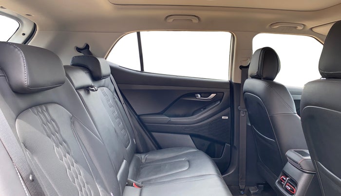 2021 Hyundai Creta SX (O) 1.4 TURBO DCT, Petrol, Automatic, 38,613 km, Right Side Rear Door Cabin