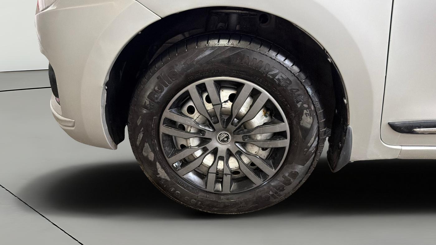 2018 Maruti Dzire LXI, Petrol, Manual, 70,035 km, Left Front Wheel