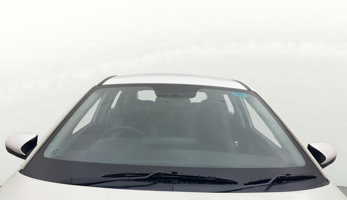 2023 Hyundai NEW I20 SPORTZ 1.2 MT, Petrol, Manual, 26,357 km, Front Windshield