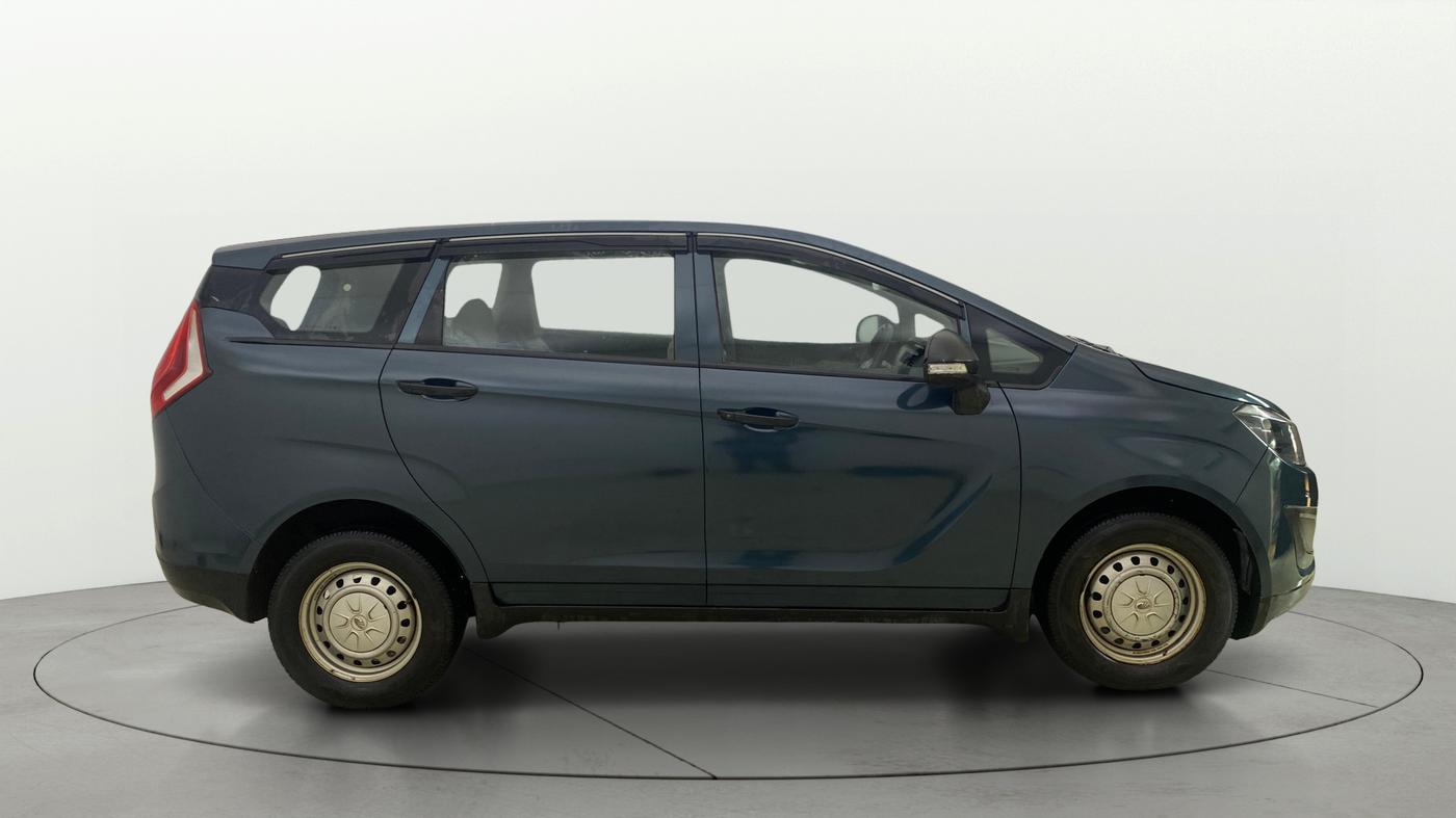 2019 Mahindra MARAZZO M2 7STR, Diesel, Manual, 1,41,255 km, Right Side View