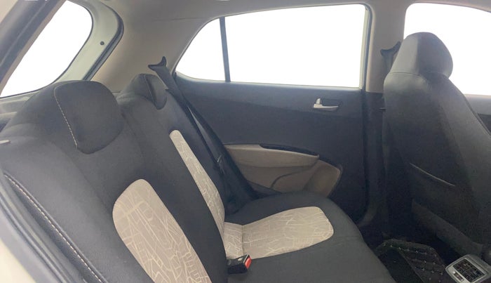 2013 Hyundai Grand i10 SPORTZ 1.2 KAPPA VTVT, Petrol, Manual, 60,841 km, Right Side Rear Door Cabin