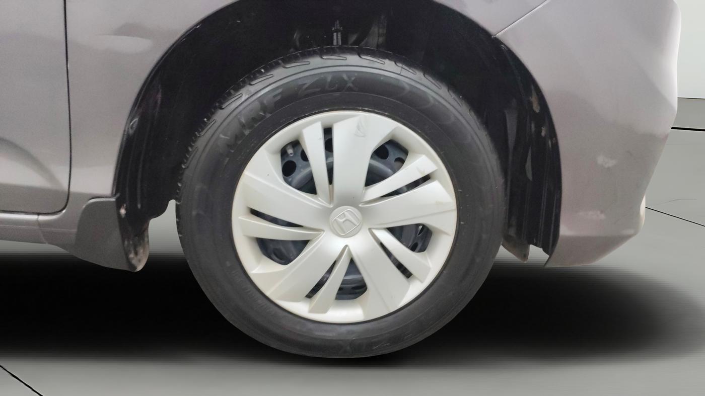 2019 Honda Amaze 1.2L I-VTEC S, Petrol, Manual, 1,02,175 km, Right Front Wheel
