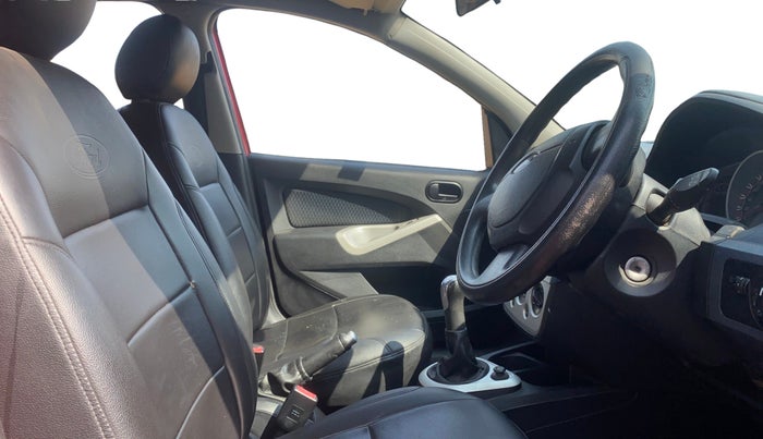 2012 Ford Figo TITANIUM 1.4 DIESEL, Diesel, Manual, 1,20,381 km, Right Side Front Door Cabin