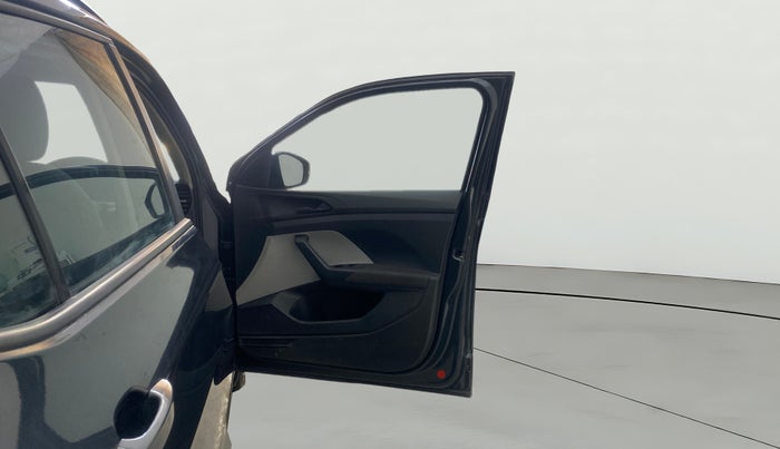 2021 Skoda KUSHAQ ACTIVE 1.0L TSI MT, Petrol, Manual, 50,664 km, RHS Front Door