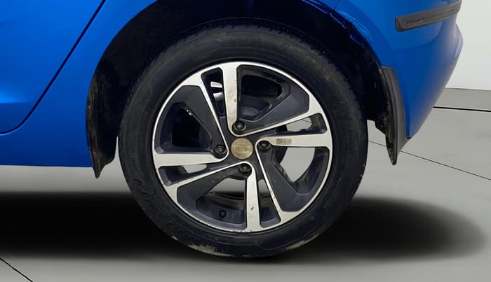 2021 Tata ALTROZ XZ PETROL, Petrol, Manual, 26,606 km, Left Rear Wheel