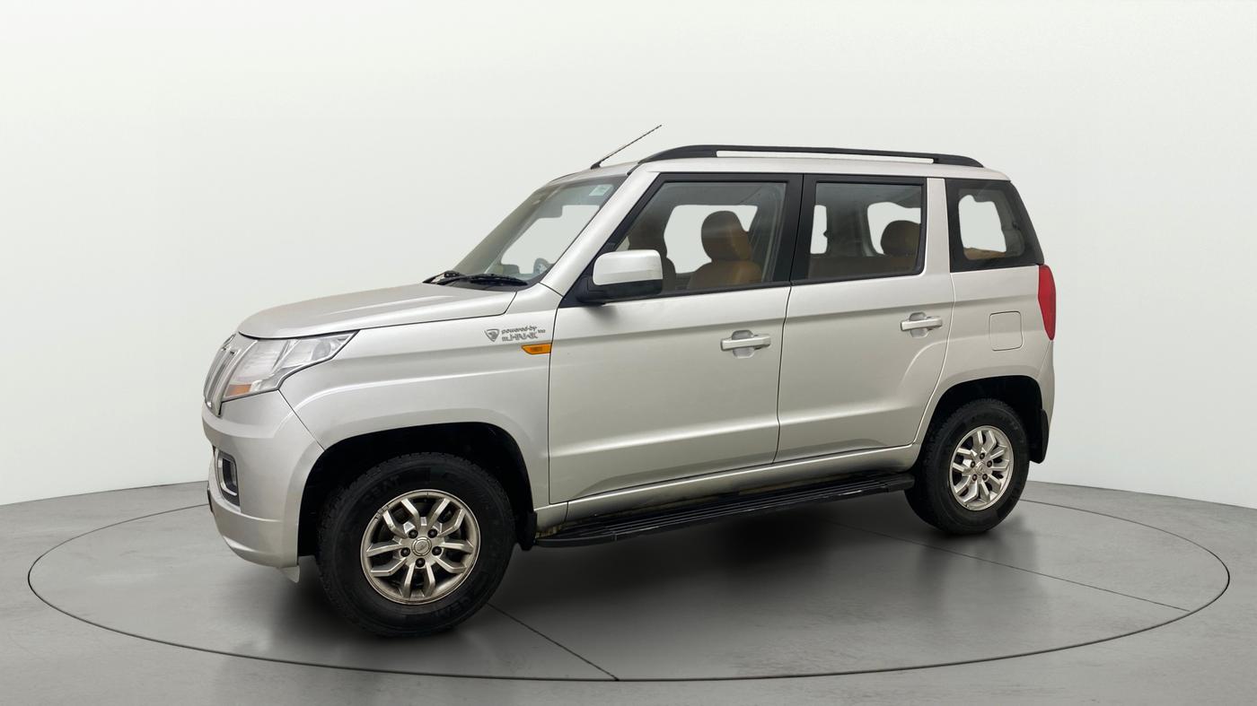 2017 Mahindra TUV300 T8, Diesel, Manual, 31,985 km, Left Front Diagonal