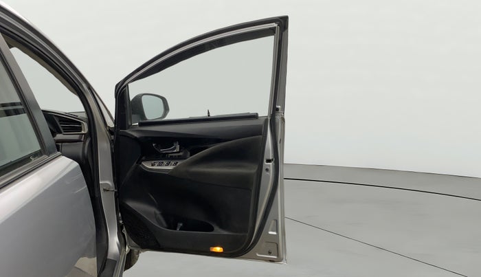 2022 Toyota Innova Crysta 2.7 VX 7 STR, Petrol, Manual, 60,927 km, RHS Front Door