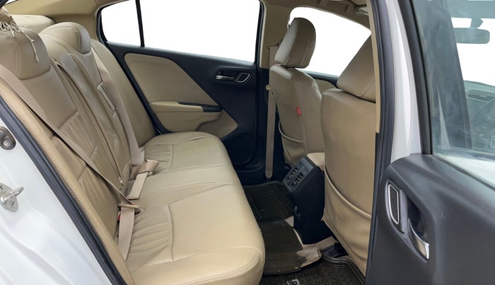 2017 Honda City 1.5L I-VTEC V MT, Petrol, Manual, 39,700 km, Right Side Rear Door Cabin