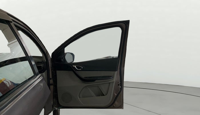 2016 Tata Tiago XZ PETROL, Petrol, Manual, 92,490 km, RHS Front Door