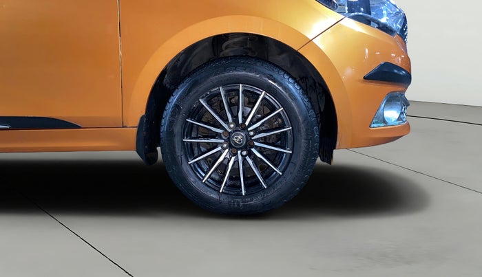 2018 Tata Tiago XZ PETROL, Petrol, Manual, 19,165 km, Right Front Wheel