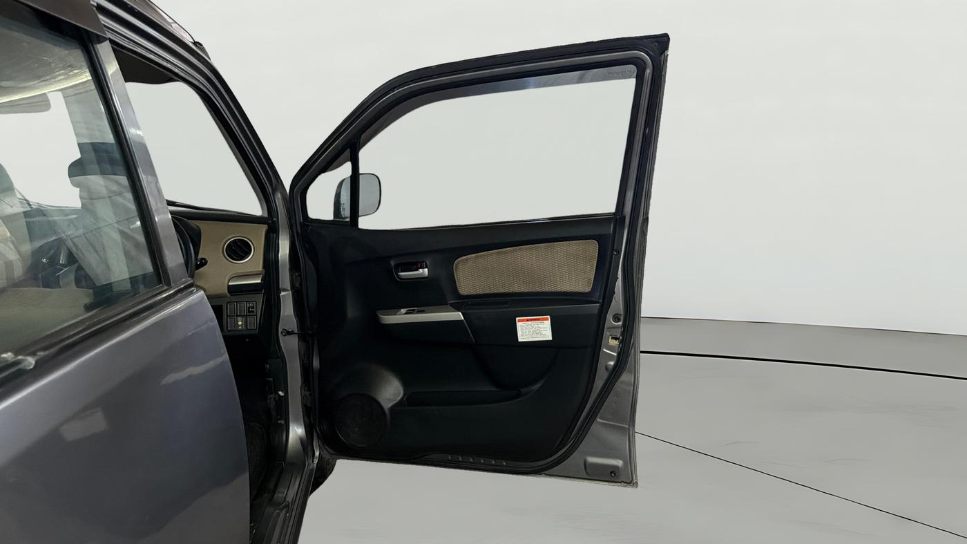 2017 Maruti Wagon R 1.0 LXI CNG, CNG, Manual, 75,765 km, RHS Front Door