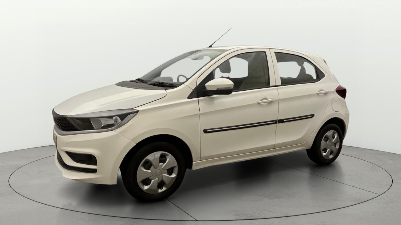 2021 Tata Tiago XT (O) PETROL, Petrol, Manual, 31,998 km, Left Front Diagonal