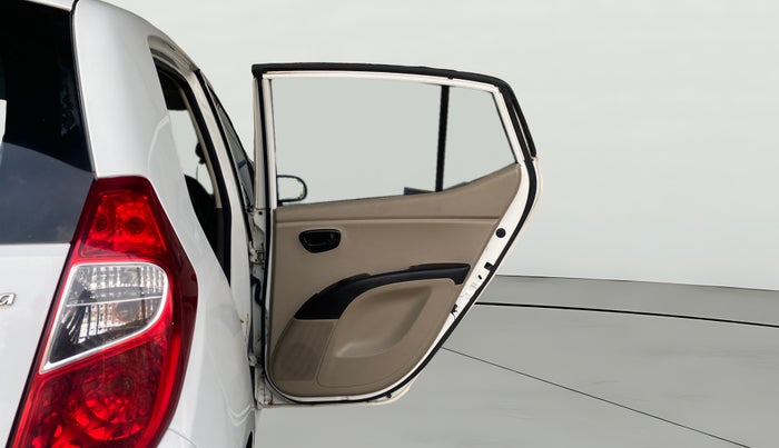 2014 Hyundai i10 MAGNA 1.1, Petrol, Manual, 1,31,558 km, RHS Rear Door