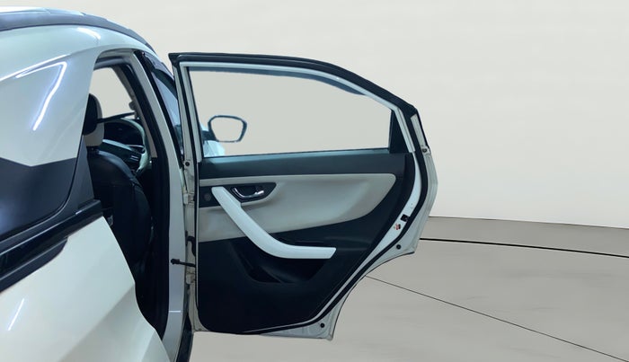 2024 Tata NEXON CREATIVE PLUS 1.5 REVOTORQ 6 AMT, Diesel, Automatic, 26,568 km, RHS Rear Door