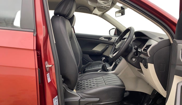 2022 Volkswagen TAIGUN HIGHLINE 1.0 TSI MT, Petrol, Manual, 52,887 km, Right Side Front Door Cabin