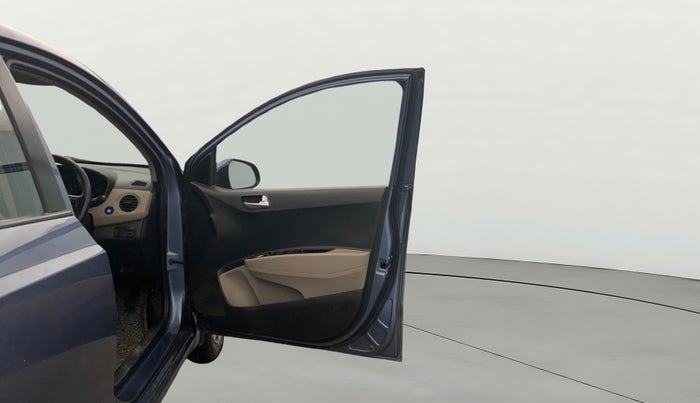 2015 Hyundai Xcent SX 1.2, Petrol, Manual, 68,665 km, RHS Front Door