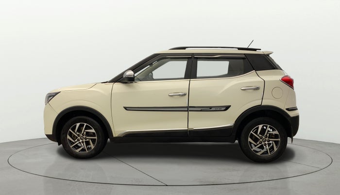2022 Mahindra XUV300 W8 (O) 1.5 DIESEL, Diesel, Manual, 57,976 km, Left Side