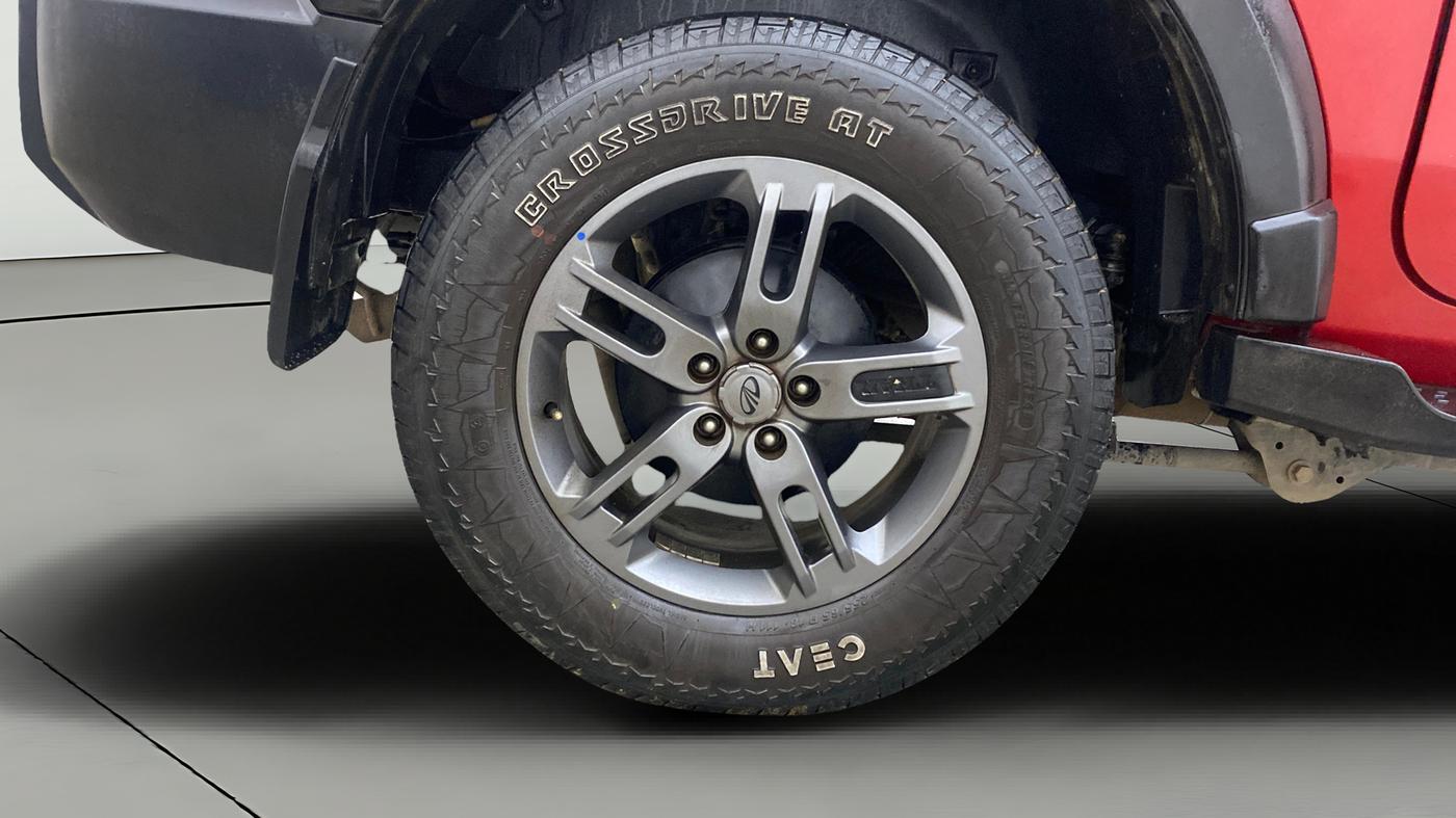 2022 Mahindra Thar LX HARD TOP 4WD MT, Diesel, Manual, 49,589 km, Right Rear Wheel