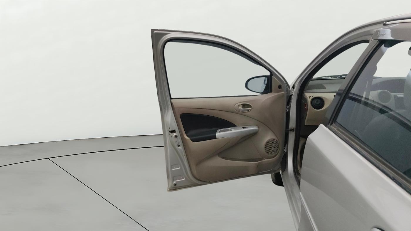 2014 Toyota Etios G, Petrol, Manual, 1,15,972 km, LHS Front Door
