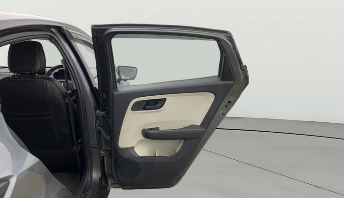 2022 Tata ALTROZ XM PLUS PETROL, Petrol, Manual, 57,204 km, RHS Rear Door