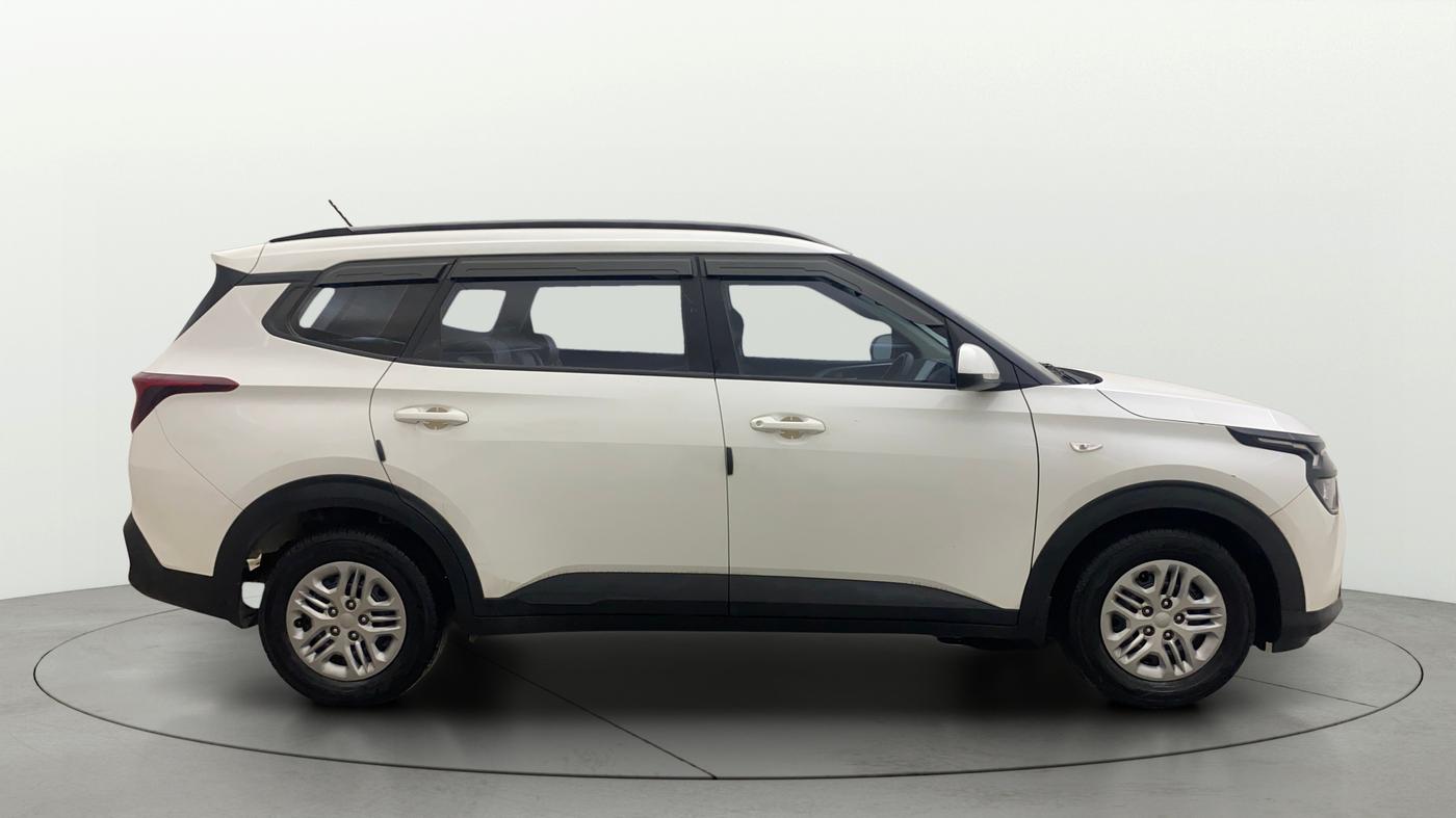 2023 KIA CARENS PRESTIGE 1.5 PETROL 7 STR, Petrol, Manual, 52,636 km, Right Side View