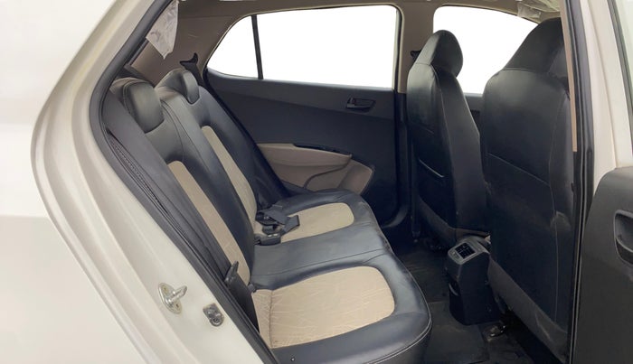 2018 Hyundai Grand i10 MAGNA 1.2 KAPPA VTVT, Petrol, Manual, 26,421 km, Right Side Rear Door Cabin