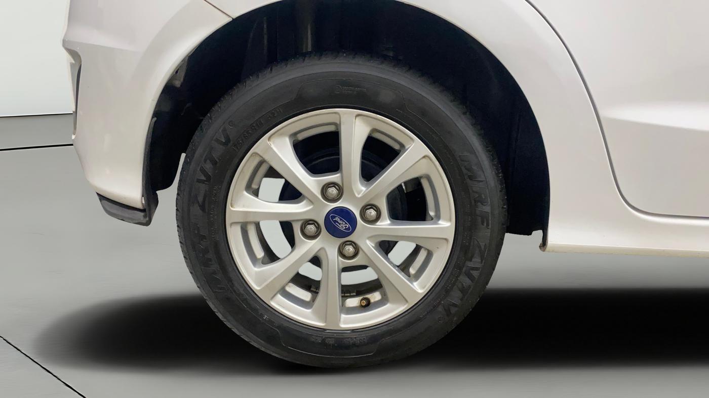 2019 Ford New Figo TITANIUM 1.2 PETROL MT, Petrol, Manual, 43,692 km, Right Rear Wheel