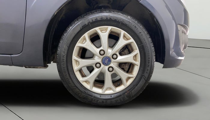 2014 Ford Figo TITANIUM 1.2 PETROL, Petrol, Manual, 61,553 km, Right Front Wheel