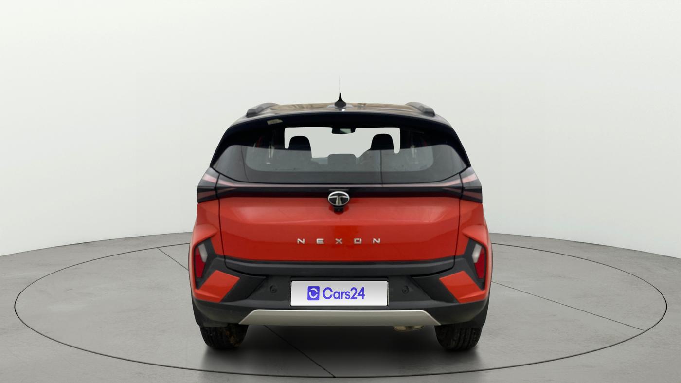 2024 Tata NEXON FEARLESS SUNROOF DUAL TONE 1.2 PETROL, Petrol, Manual, 5,972 km, Back/Rear