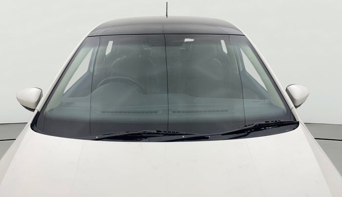 2016 Volkswagen Polo HIGHLINE1.2L, Petrol, Manual, 97,298 km, Front Windshield