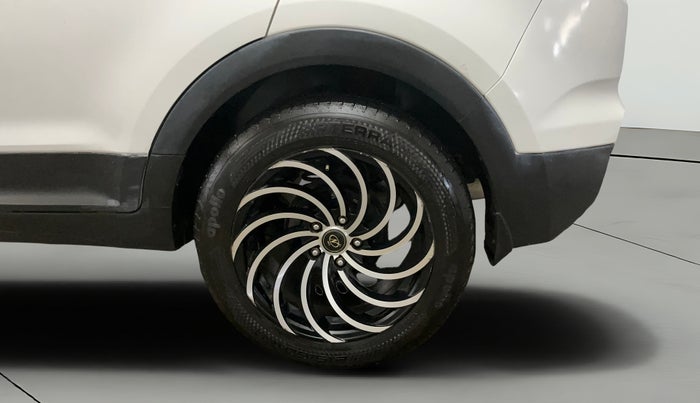 2016 Hyundai Creta E PLUS 1.6 PETROL, CNG, Manual, 1,25,577 km, Left Rear Wheel