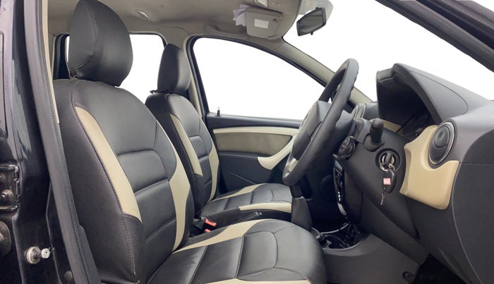 2014 Renault Duster RXL PETROL, Petrol, Manual, 39,203 km, Right Side Front Door Cabin