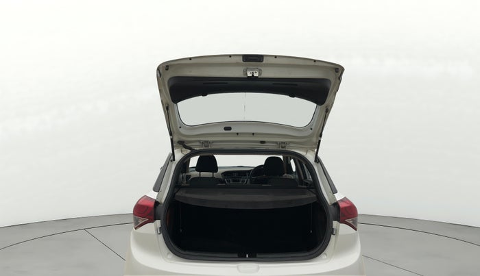 2015 Hyundai Elite i20 SPORTZ 1.2, Petrol, Manual, 83,901 km, Boot Door Open