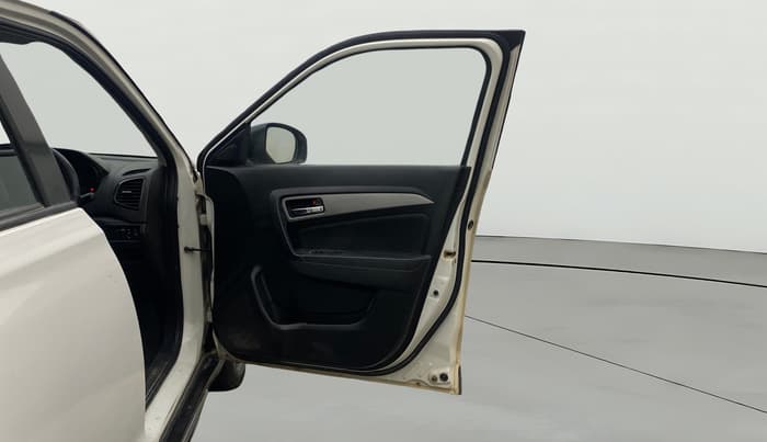 2018 Maruti Vitara Brezza ZDI PLUS AMT, Diesel, Automatic, 1,35,582 km, RHS Front Door