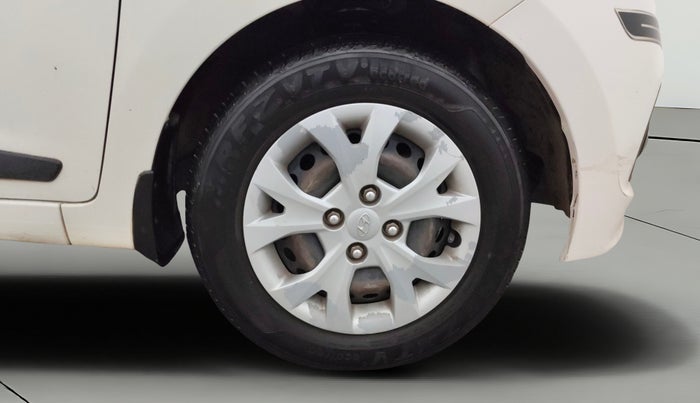 2016 Hyundai Grand i10 SPORTZ 1.2 KAPPA VTVT, Petrol, Manual, 1,06,696 km, Right Front Wheel