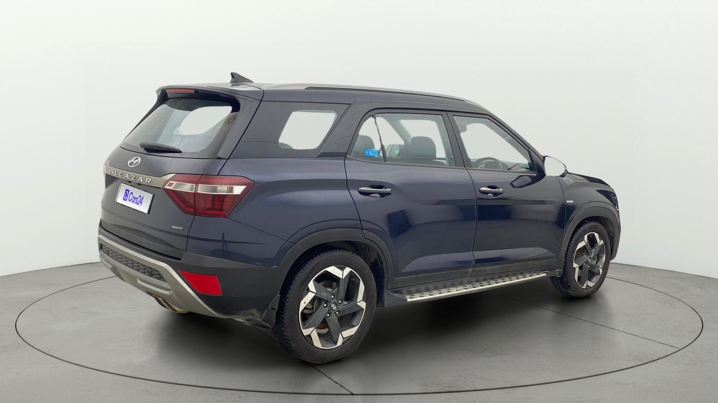 2022 Hyundai ALCAZAR 2.0 SIGNATURE (O) AT 6STR, Petrol, Automatic, 76,386 km, Right Back Diagonal