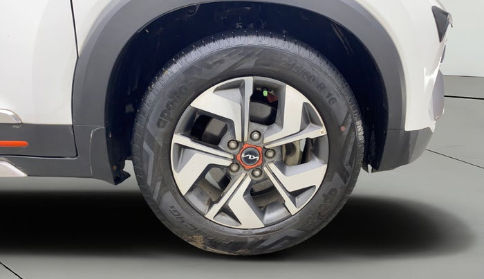 2022 KIA SONET HTX ANNIVERSARY EDITION 1.0 IMT, Petrol, Manual, 41,805 km, Right Front Wheel