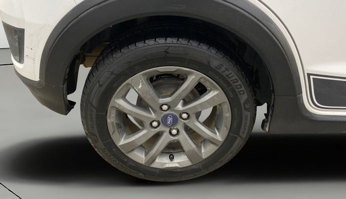 2018 Ford FREESTYLE TITANIUM PLUS 1.2 PETROL, Petrol, Manual, 69,319 km, Right Rear Wheel